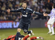 开云下载-美加墨世界杯焦点战，加纳横扫丹麦，非洲雄狮的战术革命与北欧童话的黄昏