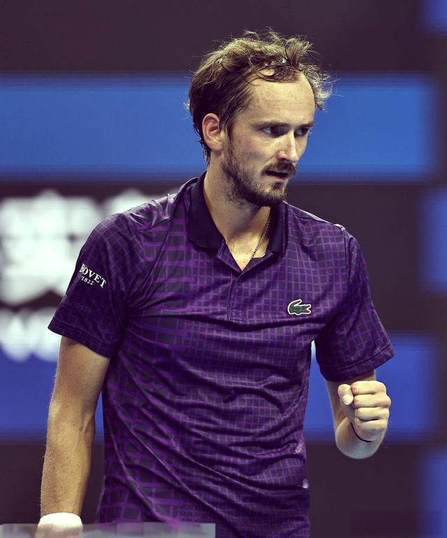 关于欧洲网球队鏖战日本网球队，梅德韦杰夫制霸全场的信息