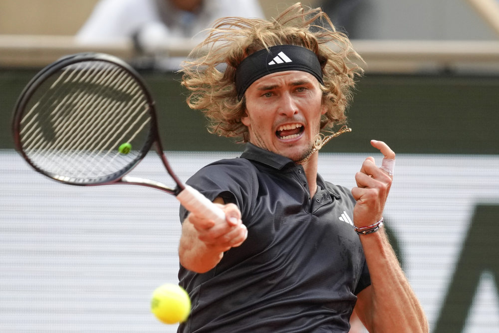 包含世界网球队强势美国网球队，兹维列夫打破历史纪录的词条