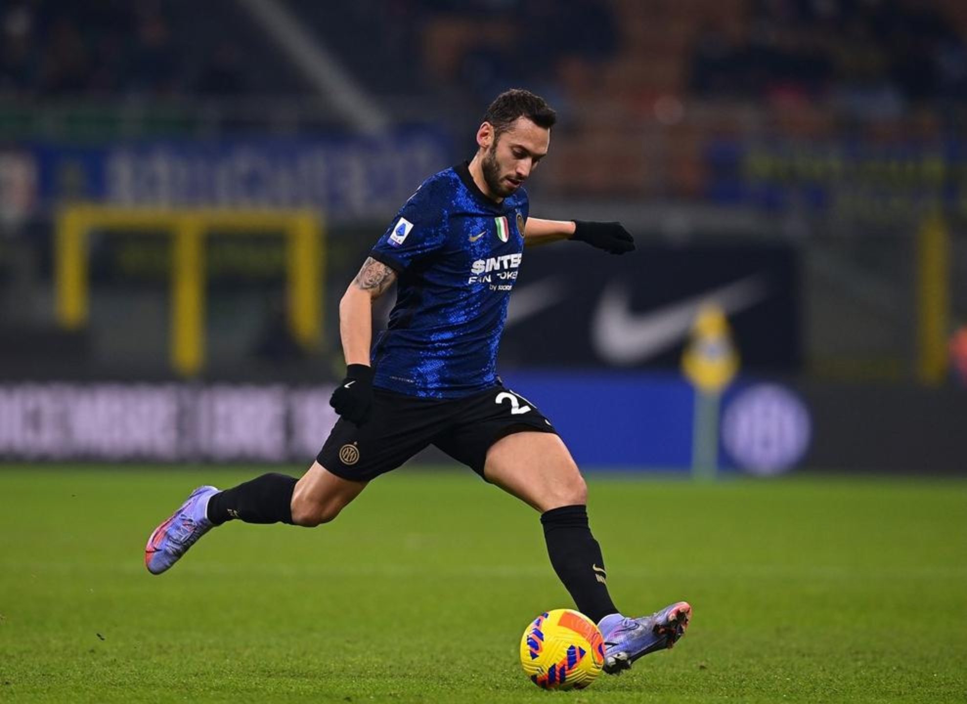 国际米兰绝地反击切尔西，弗拉霍维奇关键制胜的简单介绍