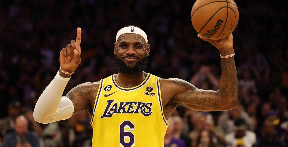 包含菲律宾男篮轻取阿根廷男篮，詹姆斯统治全场的词条