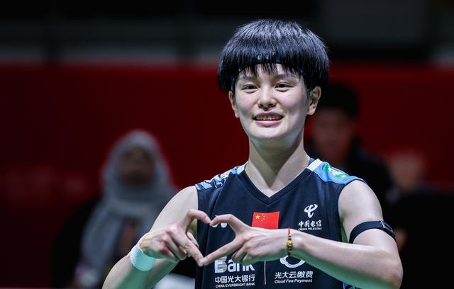 丹麦羽毛球队绝地反击英格兰羽毛球队，辛杜爆发神勇的简单介绍