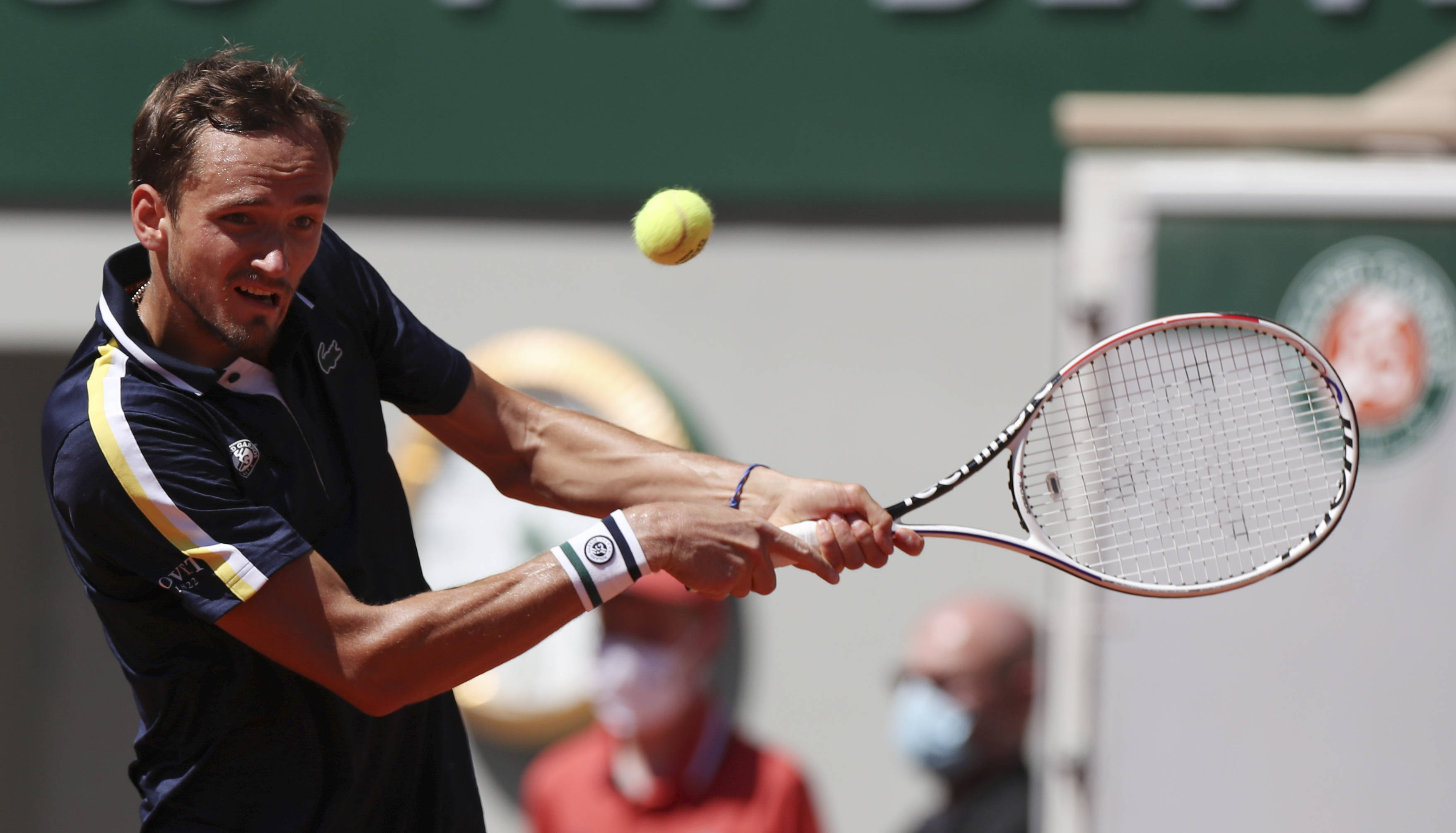 德国网球队绝杀意大利网球队，梅德韦杰夫送出助攻