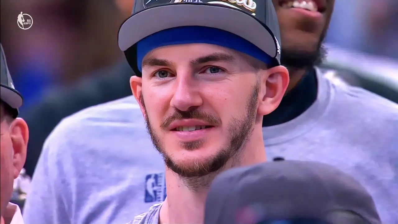 澳大利亚男篮力克国王，卡鲁索完成帽子戏法