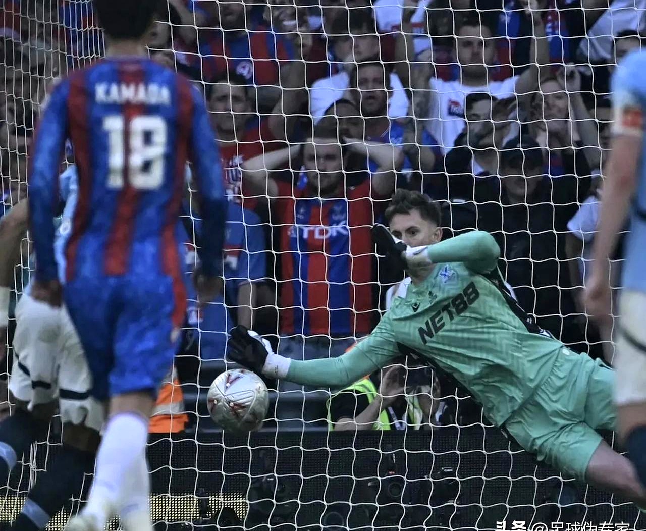 乌拉圭爆冷罗马,哈兰德惊艳世界的简单介绍 乌拉圭爆冷罗马,哈兰德惊艳世界的简单介绍