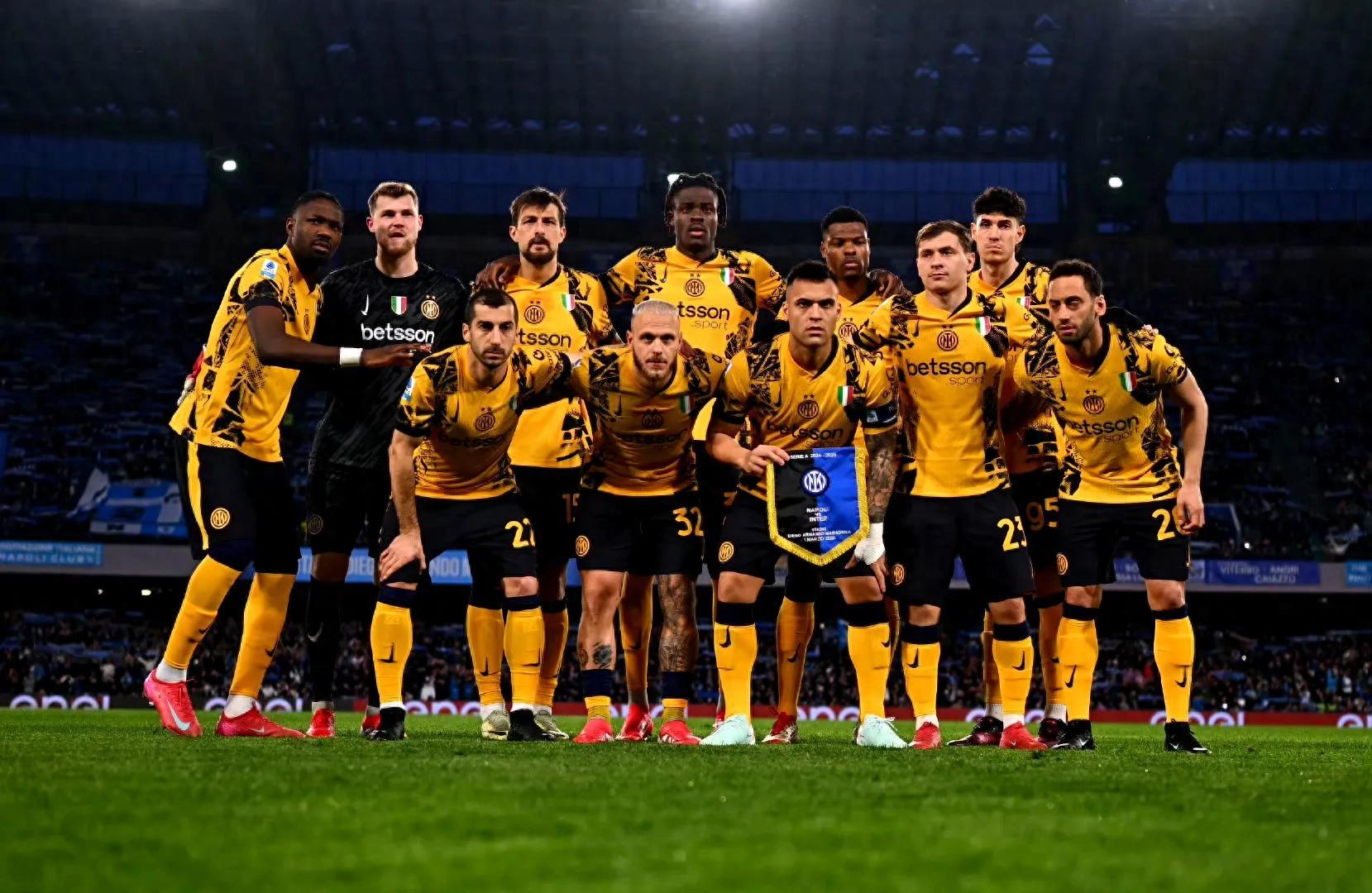 包含国米争冠势不可挡，意甲夺冠在望的词条