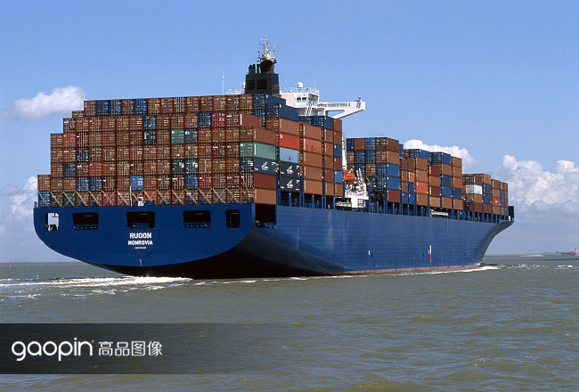 利比里亚篮球联赛：蒙罗维亚雄狮队展现团结一心