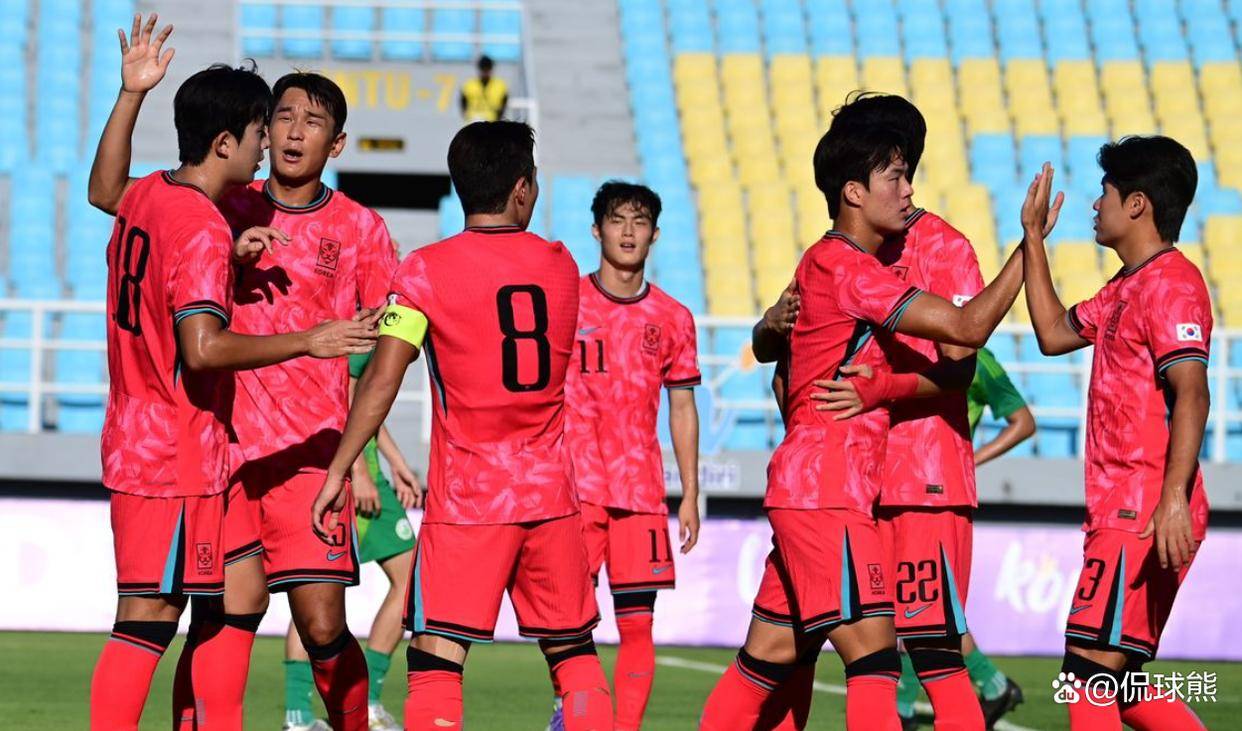 东亚球队首次闯入淘汰赛，备战关键战役的简单介绍
