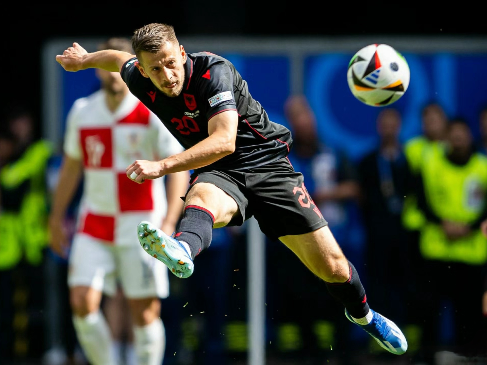 包含克罗地亚队逆袭击败意大利，晋级欧洲杯半决赛！的词条