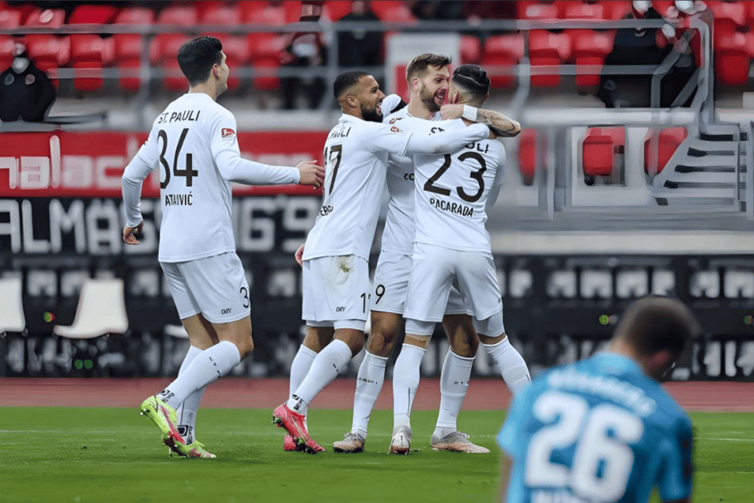 包含斯图加特不敌对手，遭遇连败压力的词条