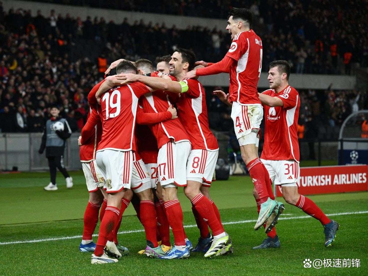 沃尔夫斯堡主场遭遇反击，球队重新总结战术的简单介绍