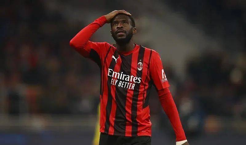 关于紧张的比赛！AC米兰迎战乌迪内斯的信息