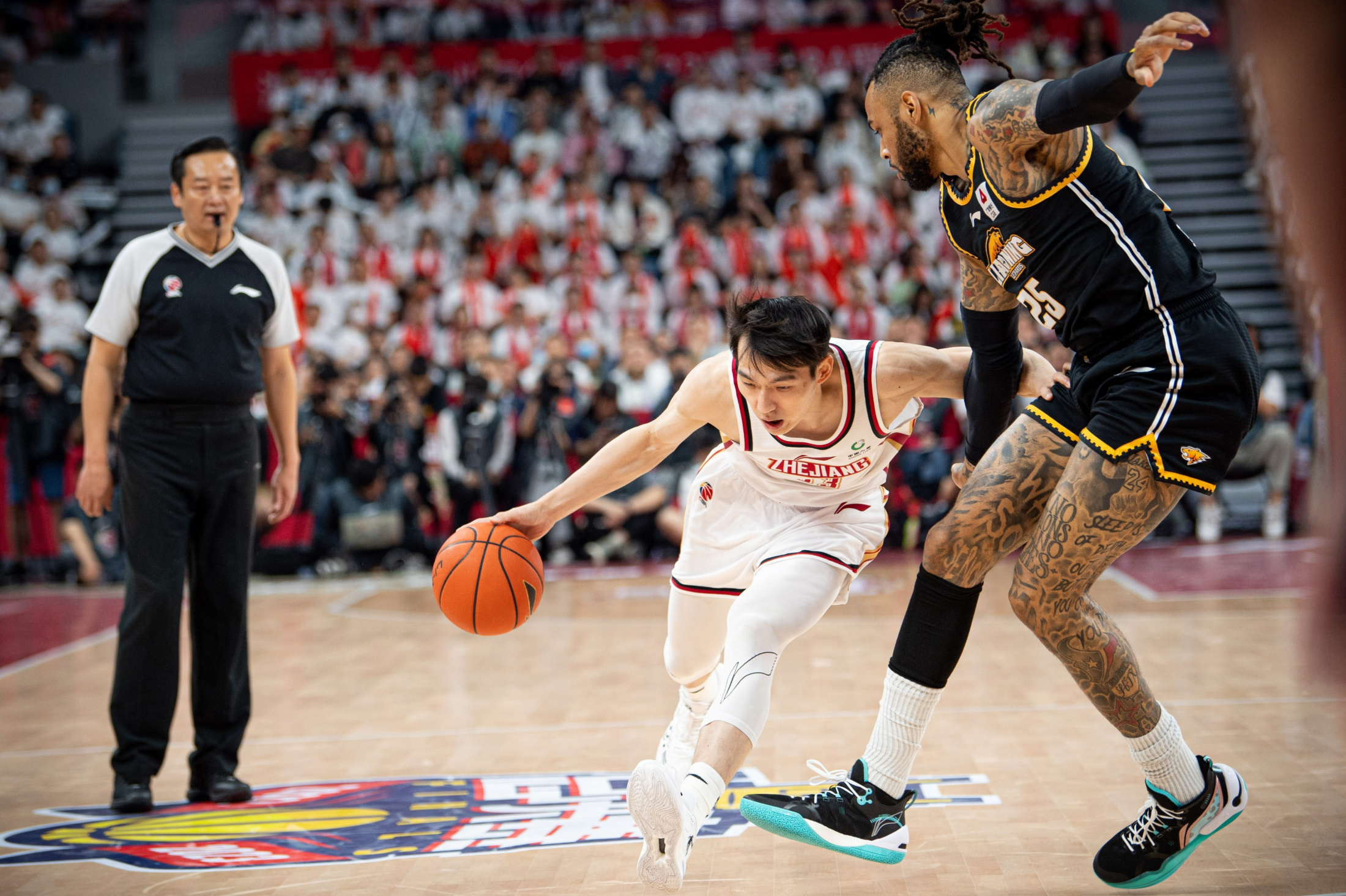 关于关键战局再现，球队士气高涨的信息