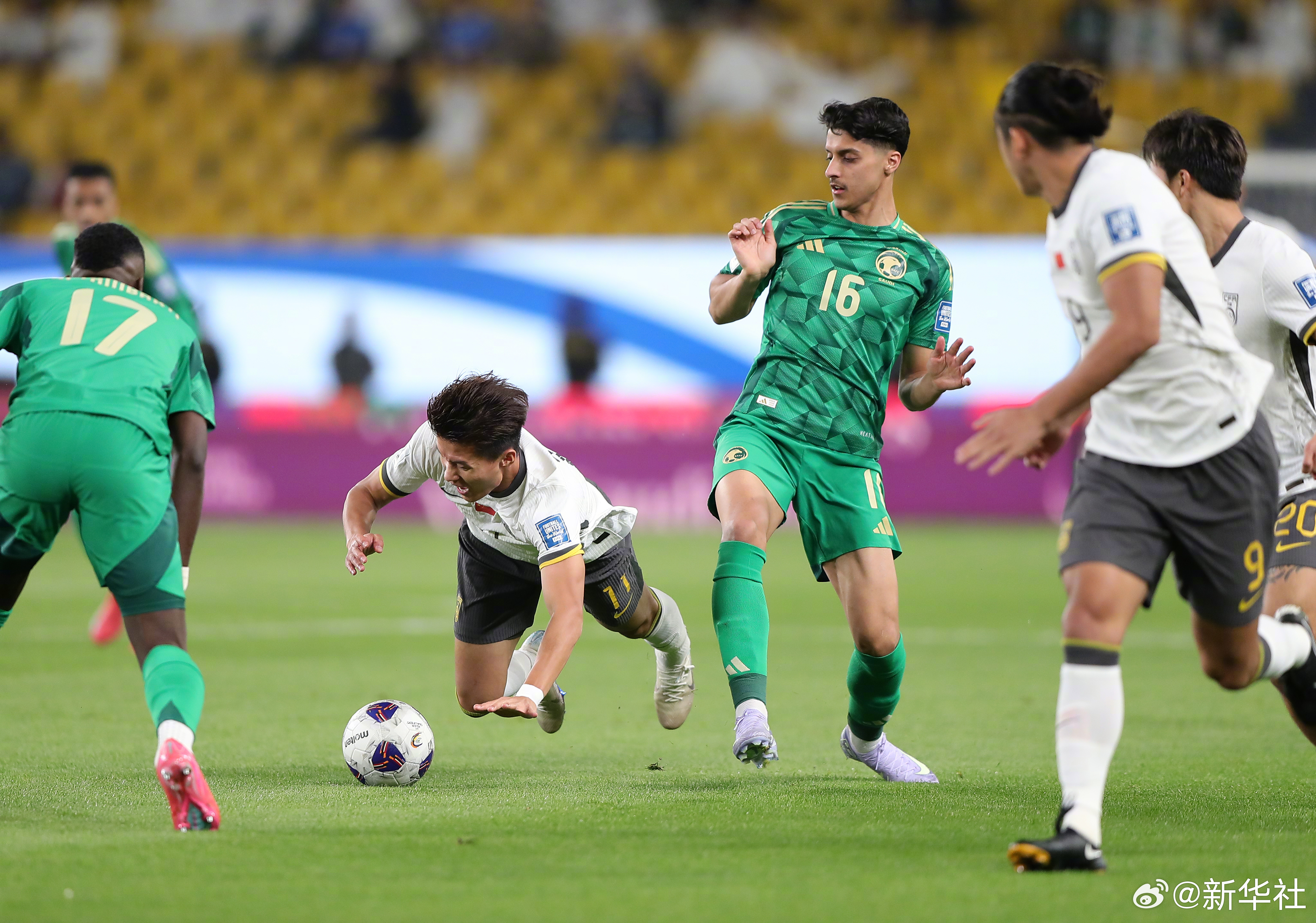 关于爱沙尼亚球员在国际友谊赛中展现技术的信息