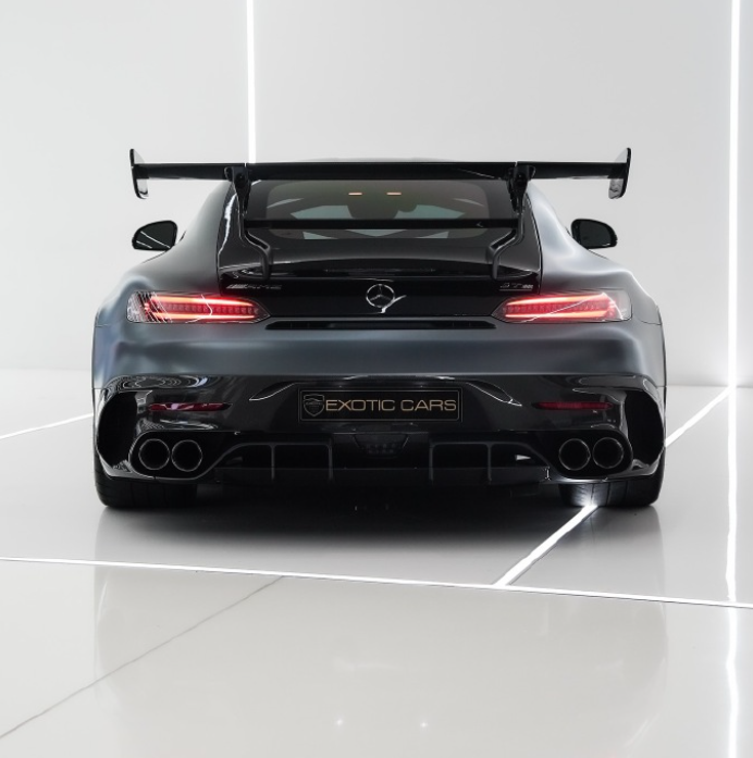 法拉利绝杀梅赛德斯，拉塞尔惊艳四座的简单介绍