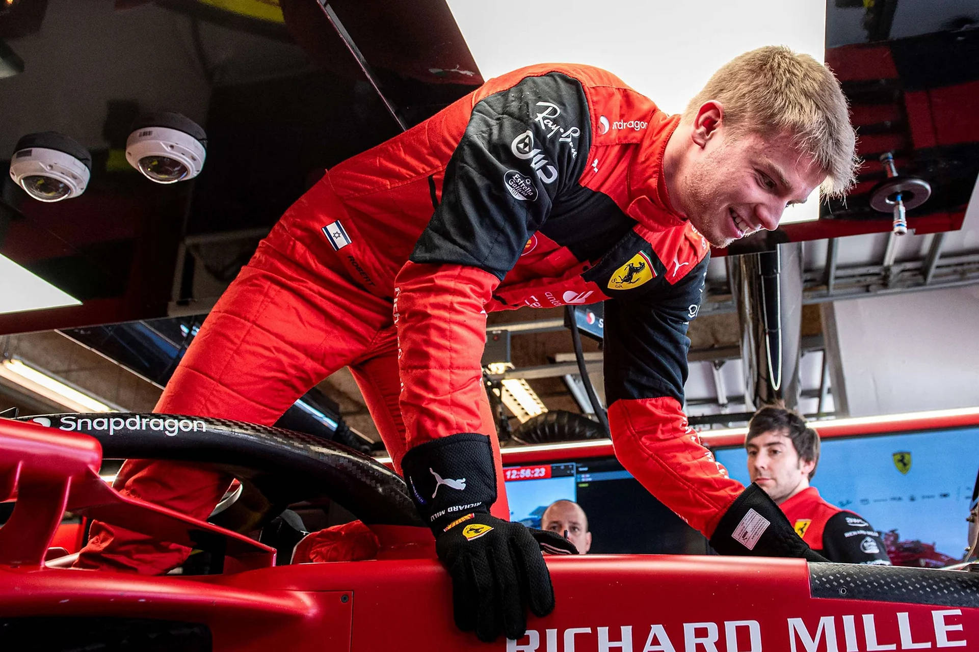 索伯车队碾压法拉利，拉塞尔统治全场的简单介绍